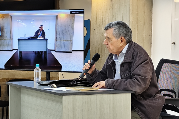 Conferencia de la Cátedra Rómulo Gallegos analizó la identidad y cultura venezolana reflejadas en “La trepadora”