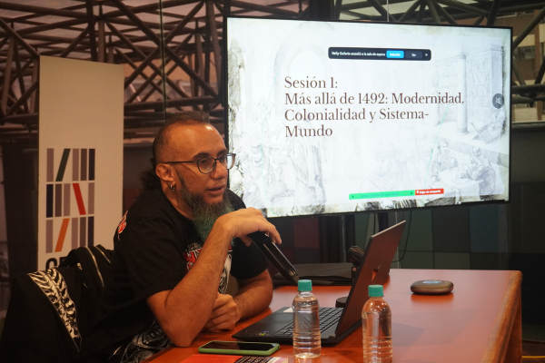 Seminario en el CELARG reflexiona sobre reescribir la historia desde el Sur