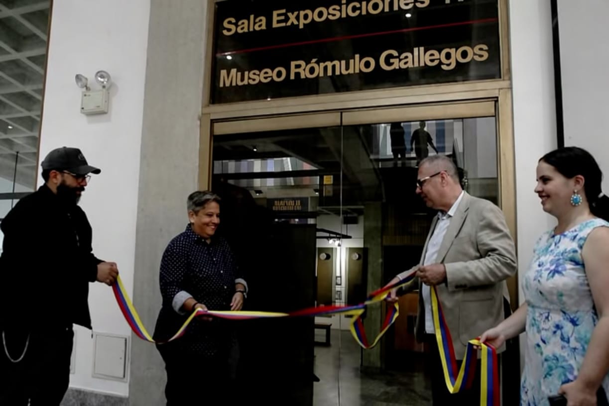 En fotos: Así fue la inauguración de la muestra «El revés de la trama»